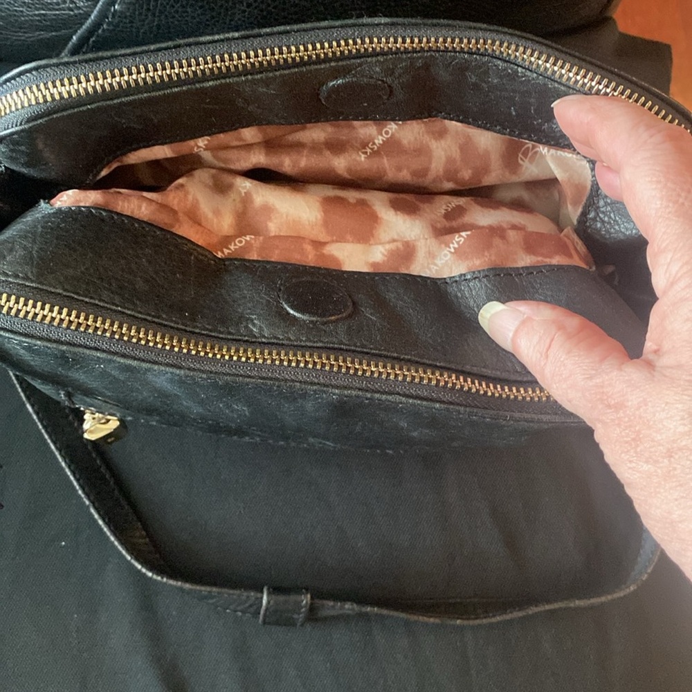 Beautiful black soft buttery leather bag. Like new - Picture 3 of 8